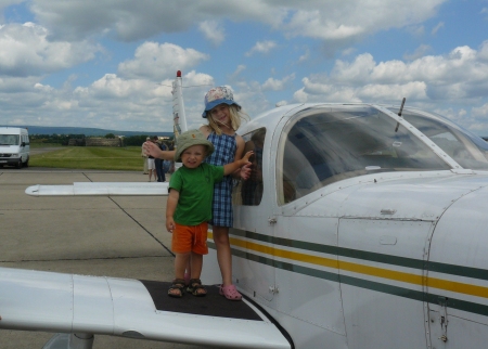 Elisa and Philip flying away