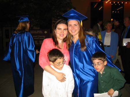 Jeannine, Julie, Isaac & Jordan, Julie get's another diploma in 5/2007!