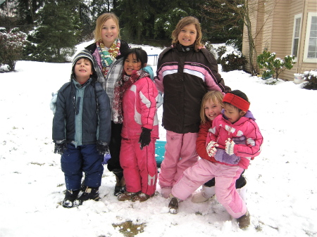 Snowday with neighborhood kids