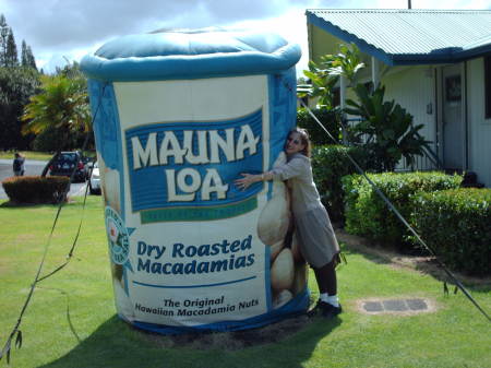 I love Hawaiian macadamea nuts...especially when I'm in Hawaii!