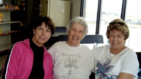 Mary, Aunt Carol and Kathy