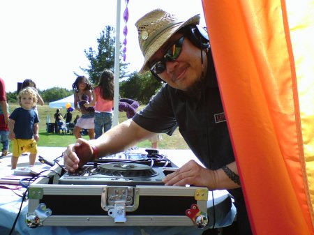 Rocking the decks for queer families, May 2008