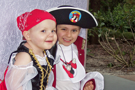 Shrader (5) and Evee (2) Halloween 2006