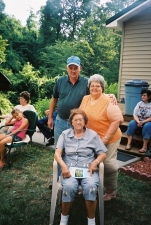 Mom and Carl with Great Aunt