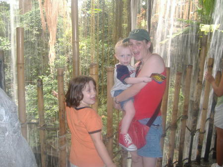 the family at the zoo