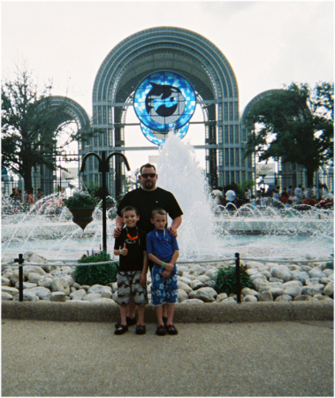 Me with my kids at Seaworld 2007