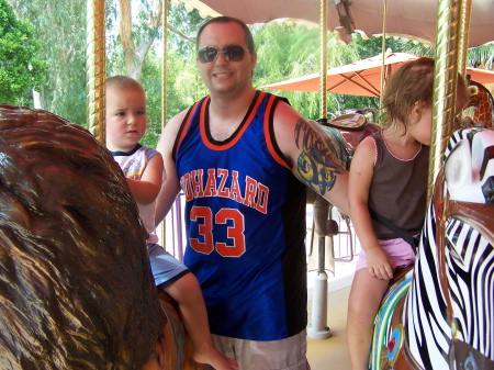 Daddy and kids at the zoo: 7-08