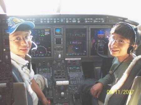 Nathan & Nick in dad's Challenger 300 cockpit