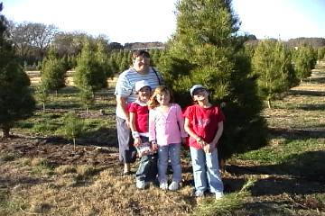 Lyn and the girls at Chrismas