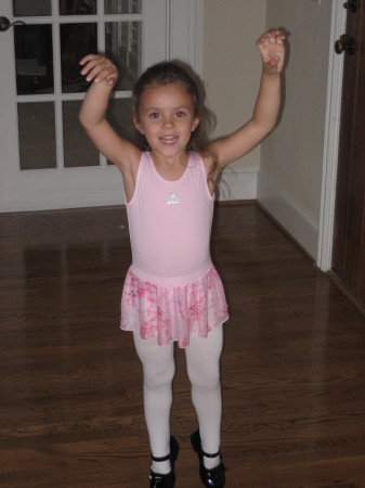 Ava before Dance Class Aug 2007