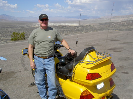 2004 Death Valley and the Scary Canary