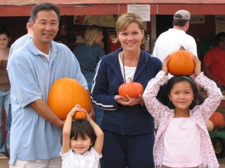 Linda (Haas) Koyamatsu & family