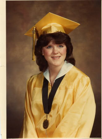 vic pic cap and gown0032