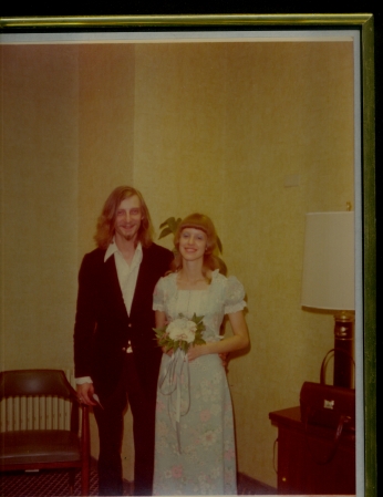 ray and sue wedding pic 1975