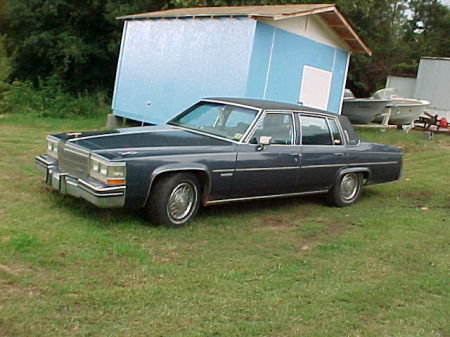 DRIVING IN STYLE  83 CADDY DEVILLE