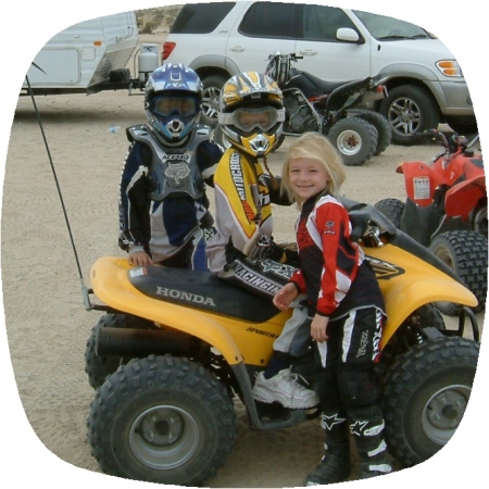 Lauren Jessica and there friend at Ocotillo!