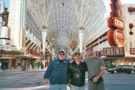 Alumni Bros Ben and Ken in Vegas !