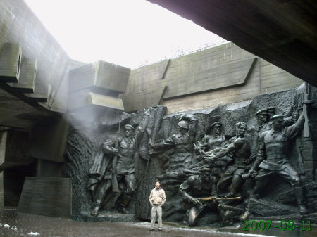 karl in kiev war memorial