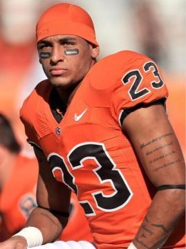 Jordan Plays football for Oregon State!