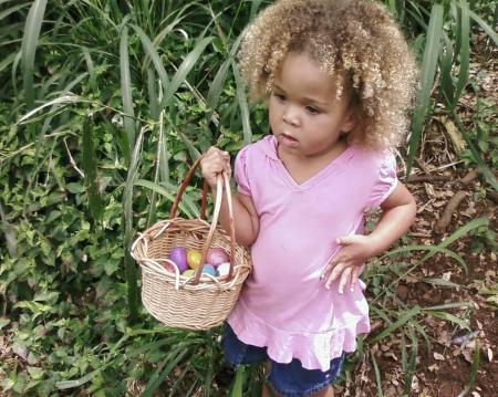 Avia Marie April '08 searching for Easter Eggs