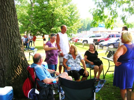 Billy Wampler's album, River Forest picnic reunion