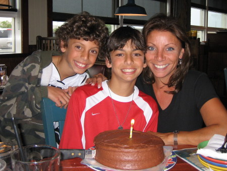 Cindy w/kids Anthony (12) and Michael (10) June 2006