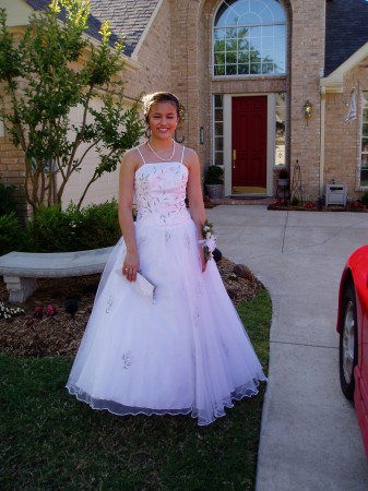 Stephanie Prom Picture