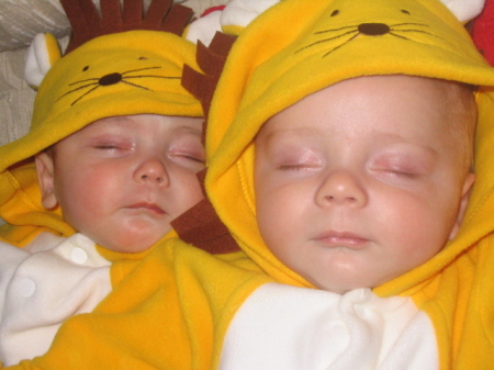Our Twins: Halloween 2006