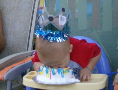 Aydens first birthday..no sticky fingers