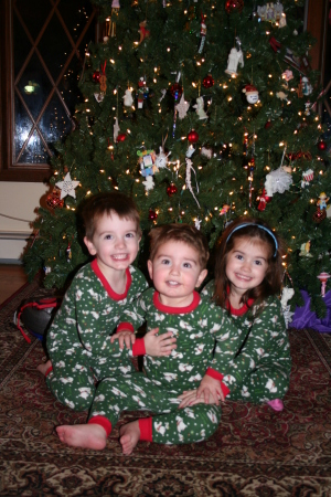 Ian, Noah & Isabele-Christmas Eve '07