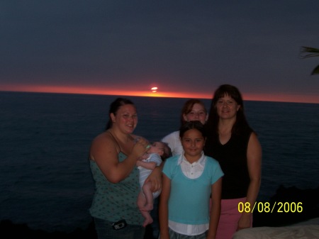 Belinda & Girls-Kona, Hawaii: Aug 2006