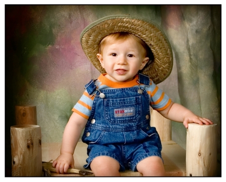 Our little Ry guy!!! :-) One of my fav/ pics