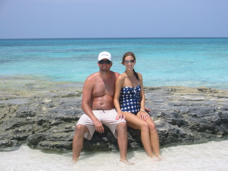 Bahamas 07 & 7 mths prego!!