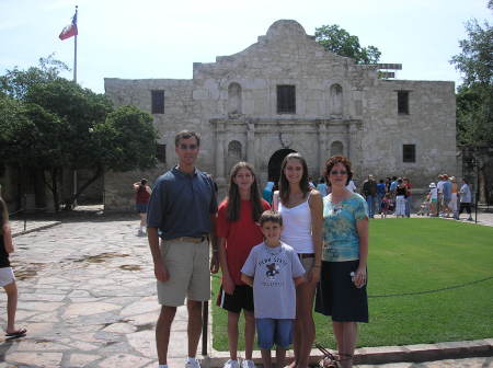 2006 (June) Family vacation in San Antonio, Texas