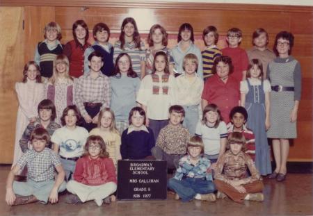 Broadway Elementary - 1976 1977 - Middle Grades - Mrs. Callihan