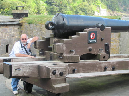 Kerry and his pop gun, Dartmouth, england