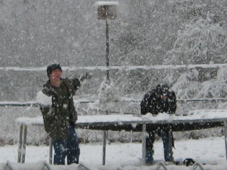 brannon and drew playing in snow 2008