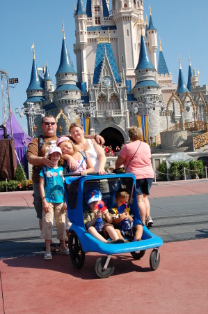 the hole gang at the house of mouse