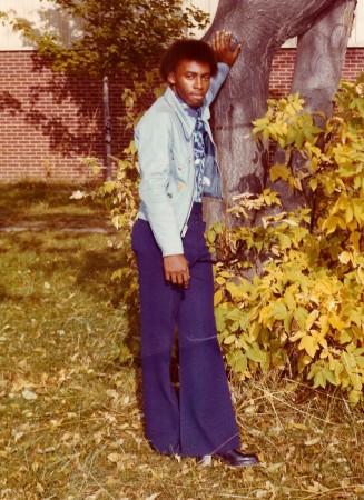 Laurence Davis' Classmates profile album