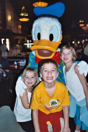 Baylee, Ben & Taylor with Donald Duck