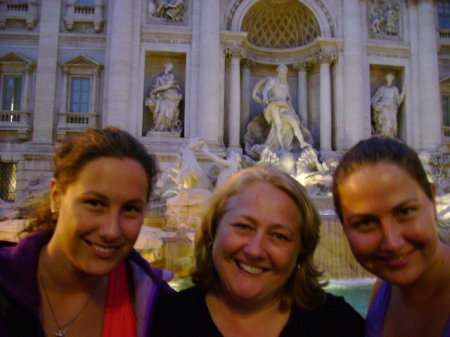 Morgan, Jan & Kelly at the Trevi Fountain