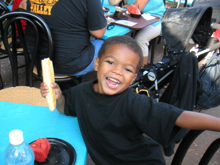 Jahlil 3 years old at Sea World 2005