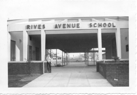 Rives Ave Elementary School - Dec 1952