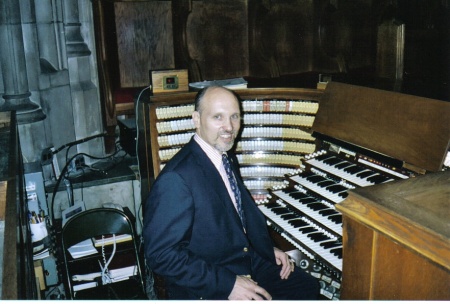 Cary on World's Largest Church Pipe Organ