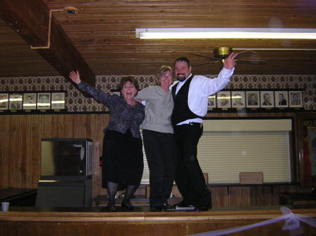 Mom, Aunt Polly & Eddie dancing on the bar