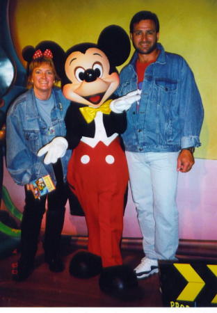 Mike & Nora Disneyland 2000