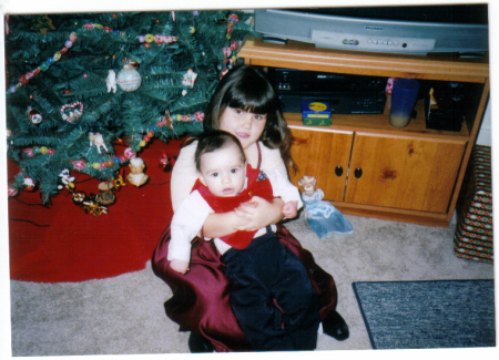 Taylor and Noah Christmas '04