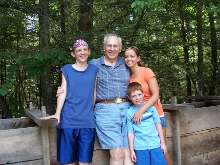07 Dad, Steven, Nicole and Dakota  Tennessee