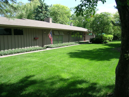 Glenview home in the Summer