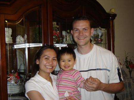  Me Hong and our niece.